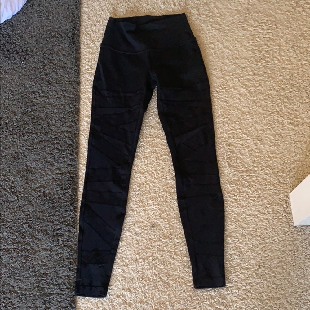 Lululemon black mesh leggings